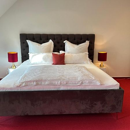 הילדסהיים Familiensuite In Villa מראה חיצוני תמונה